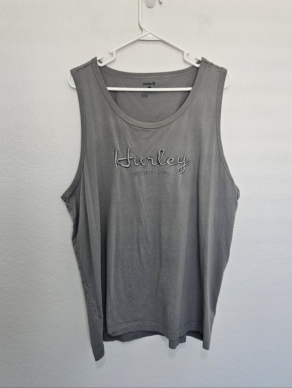 NWOT Hurley Gray Graphic Cotton Tank Top Mens XL Surf Co Script Logo Embroidered